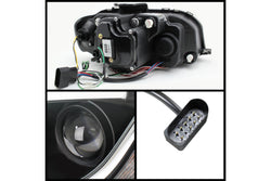 2006-2008 Audi A4 (B7) DRL Lightbar Black Housing Projector Headlights | SPYDER