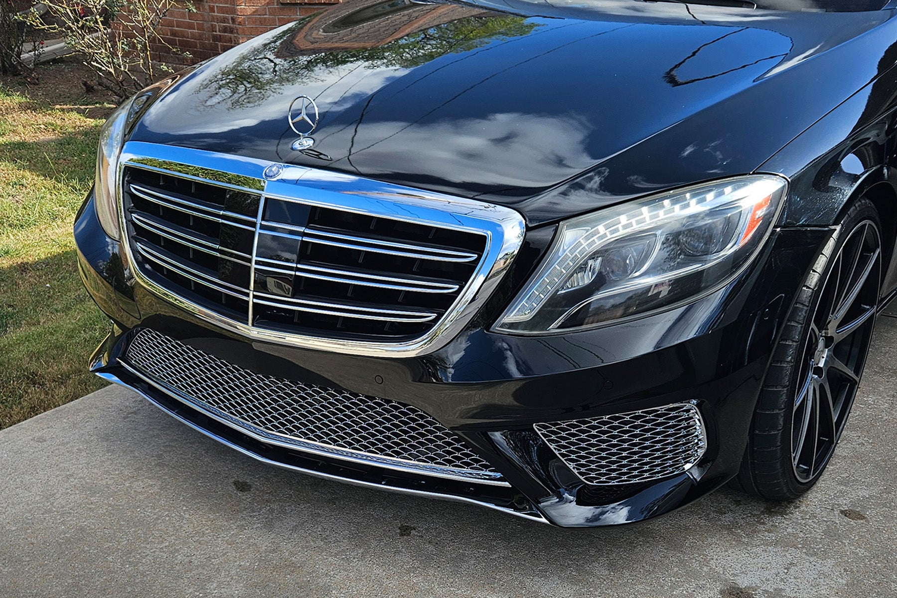 2014-2017 Mercedes Benz (W222) Pre-Facelift S-Class to S63 / S65 AMG Style Front Bumper Conversion Kit Secondary image