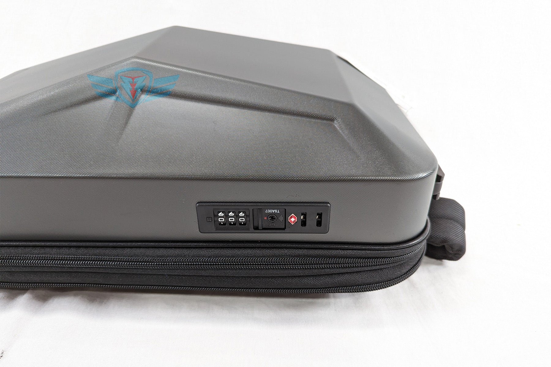 2024-2026 Tesla Cybertruck (MK1) Cybervault Style Polycarbonate/Carbon Fiber Backpack | Hansshow