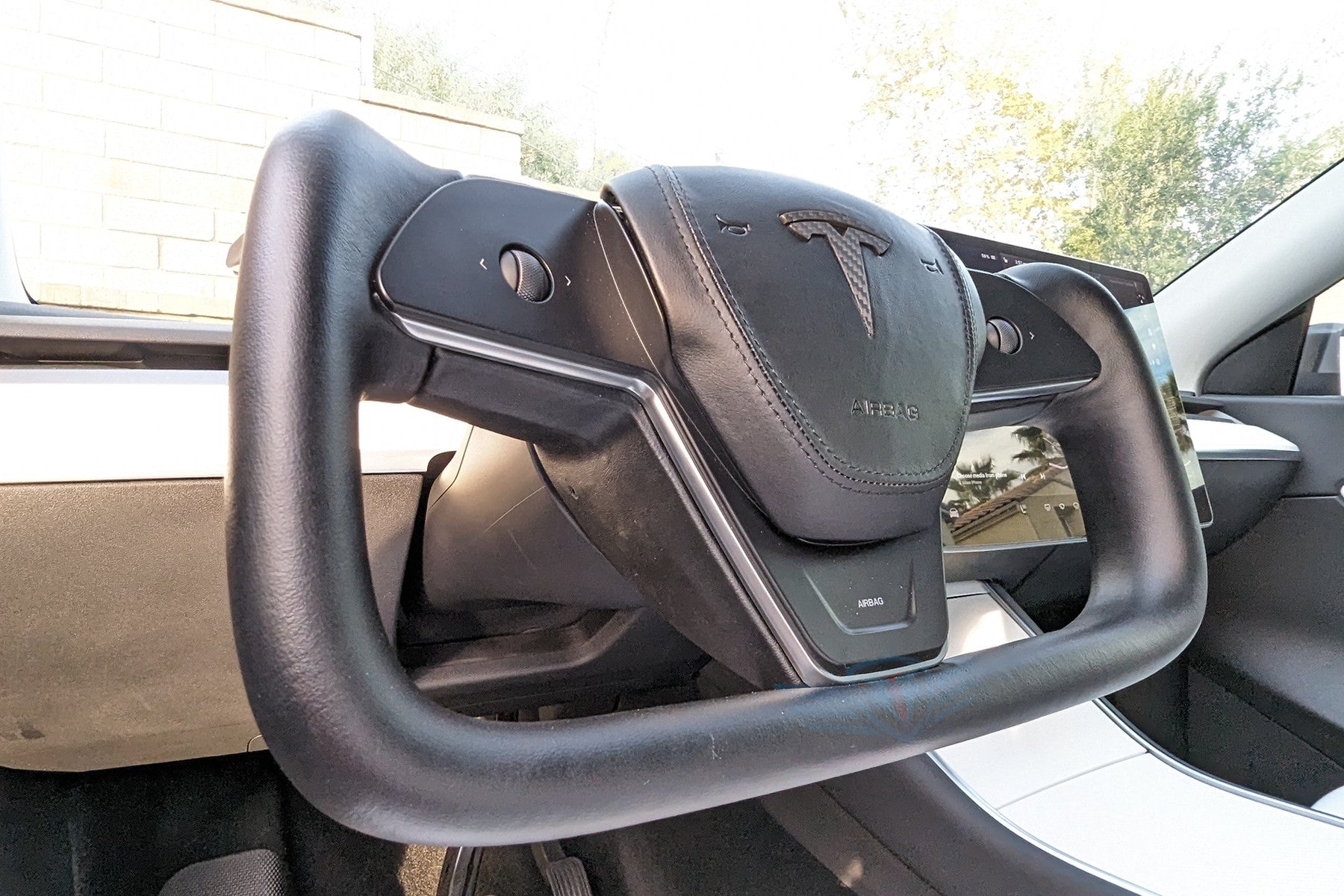2017-2024 Tesla Model 3 / Y (MK1) Plaid Style Nappa Leather and Carbon Fiber Steering Yoke | Hansshow