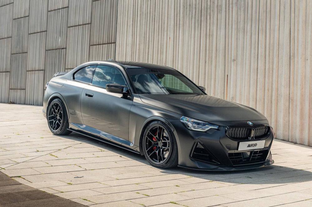 2022+ BMW 2 Series (G42) Pre-Preg Carbon Fiber Side Skirt Set | Trevora Secondary image